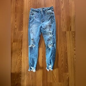 Abercrombie & Fitch
SIMONE HIGH RISE
ANKLE Petite